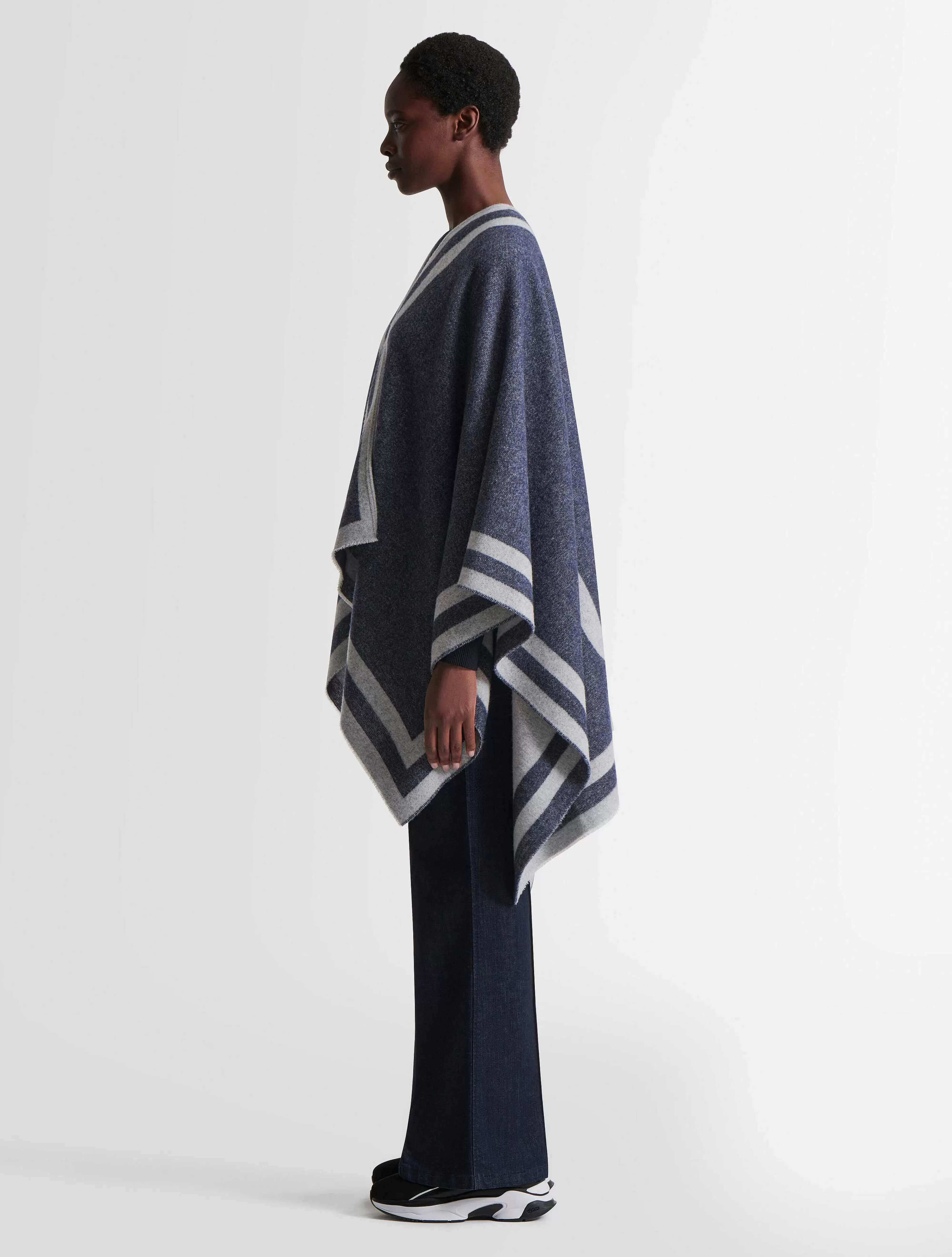 Fusalp Jacquard Poncho *Women Accessories