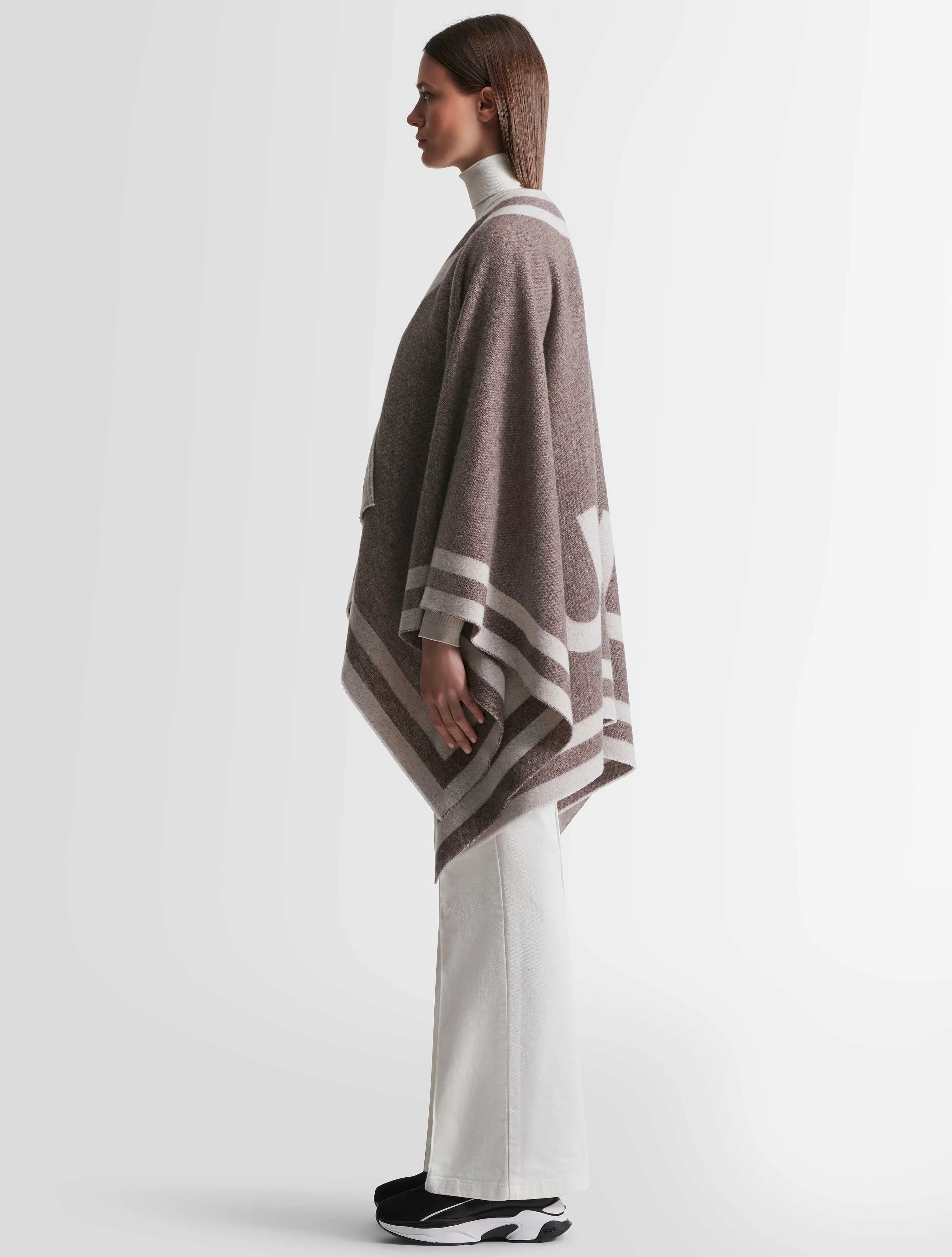 Fusalp Jacquard Poncho *Accessories