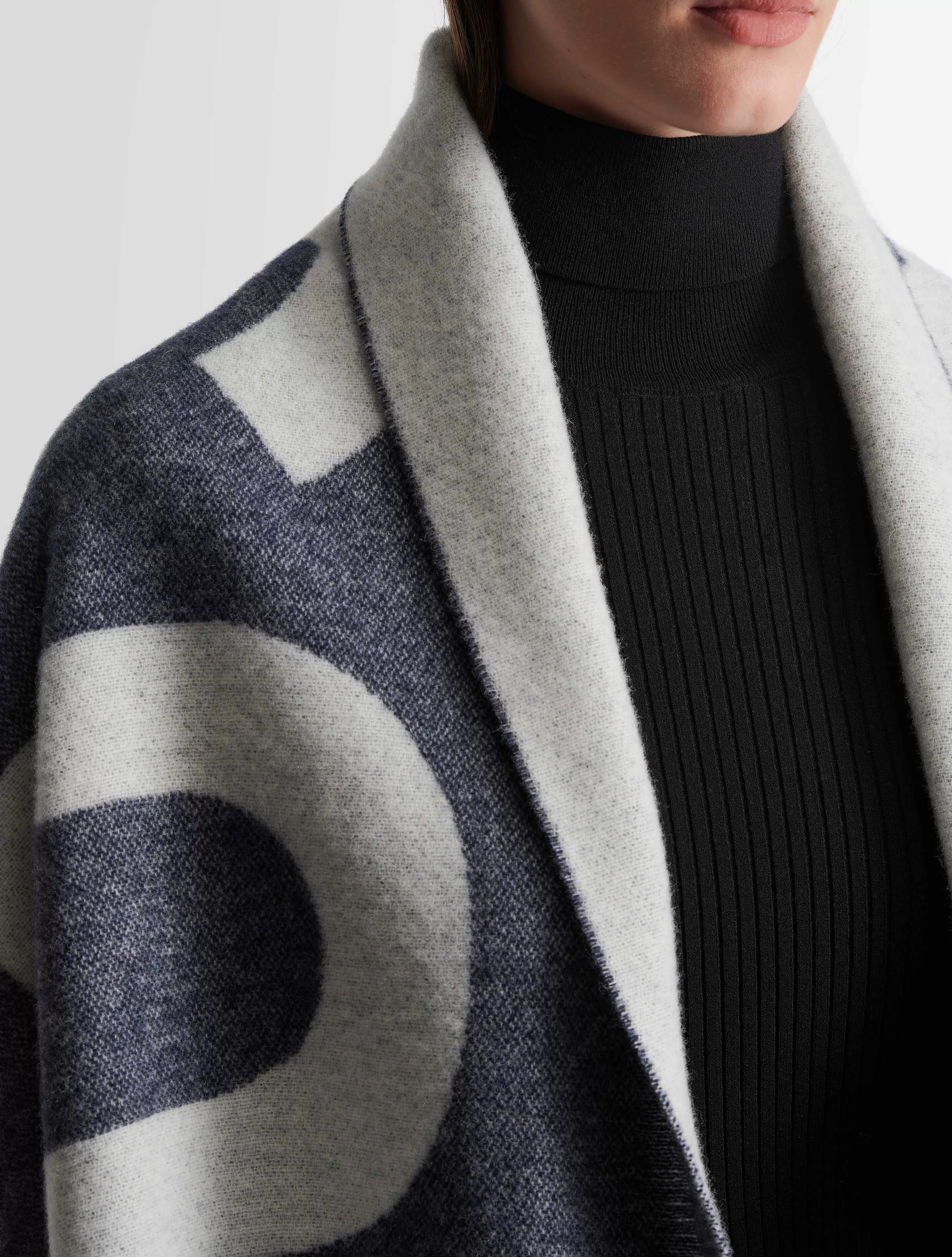 Fusalp Oversize Scarf *Accessories